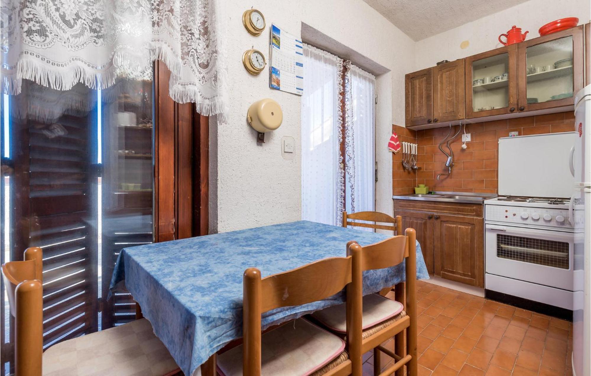 2 Bedroom Nice Apartment In Jablanac Exterior foto