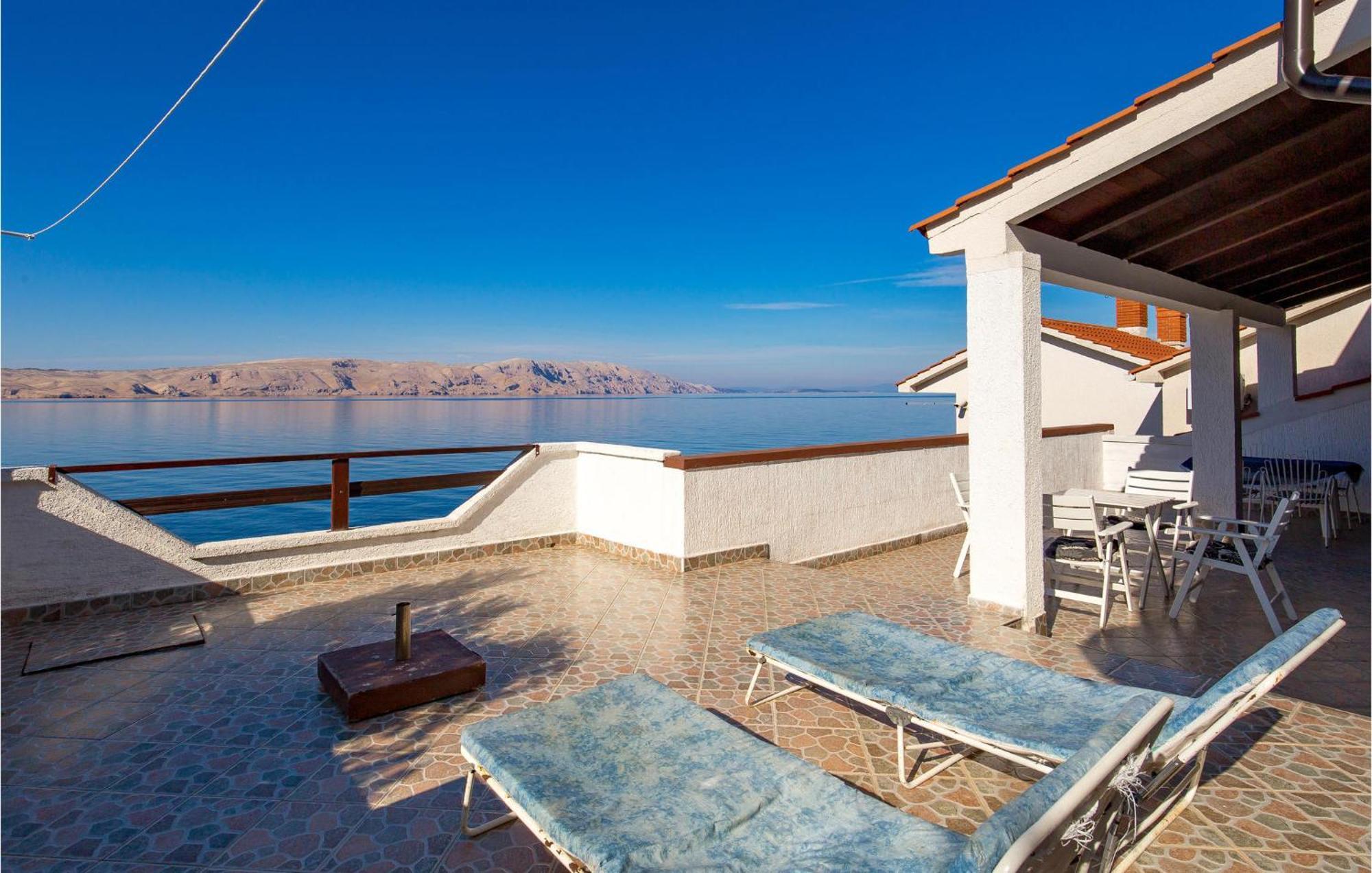 2 Bedroom Nice Apartment In Jablanac Exterior foto