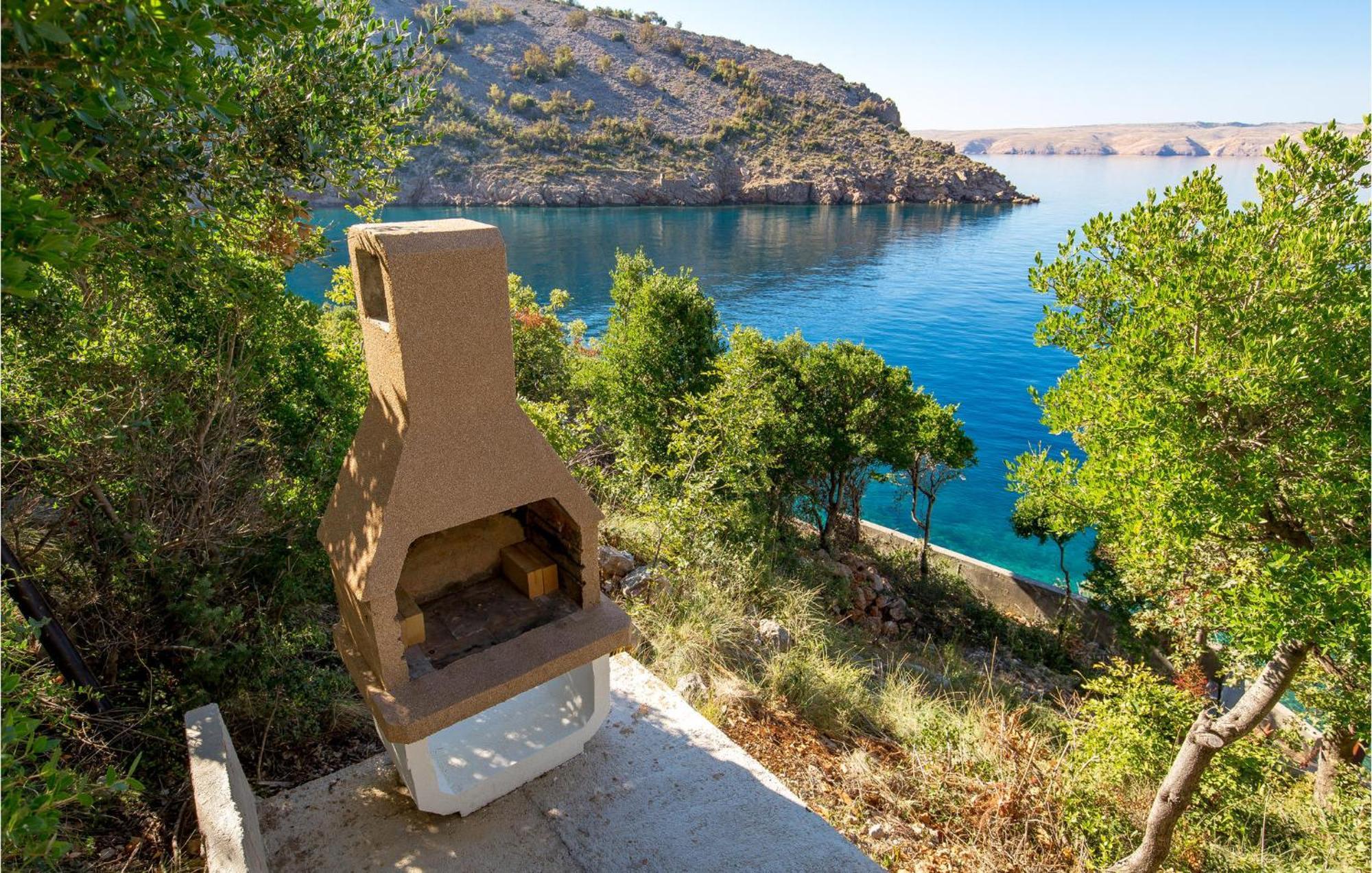2 Bedroom Nice Apartment In Jablanac Exterior foto